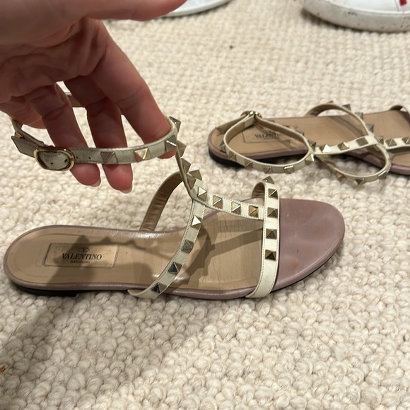 Valentino Rockstud gladiator sandal (size 38.5) - Picture 2 of 3